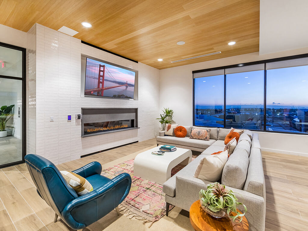 Embark Apartments photo 5